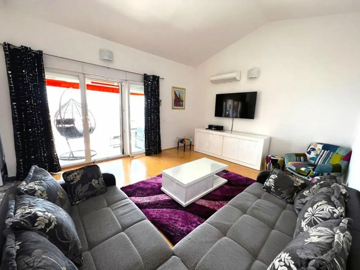 Appartamento Exclusive Penthouse On 100 Square Only 70 M From The Sea Traù
