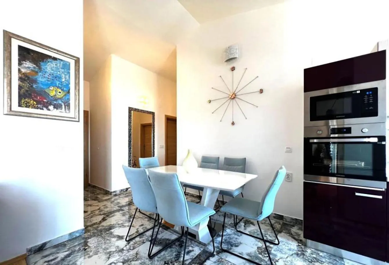 Appartamento Exclusive Penthouse On 100 Square Only 70 M From The Sea Traù
